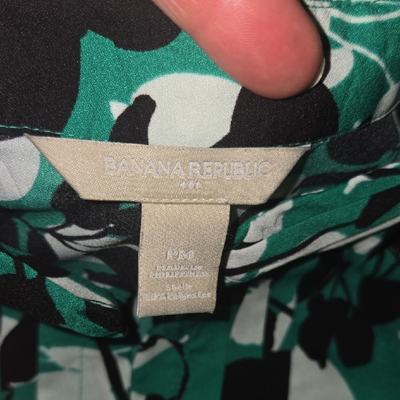 Banana Republic Green and Black Floral Blouse - Picture 6 of 11